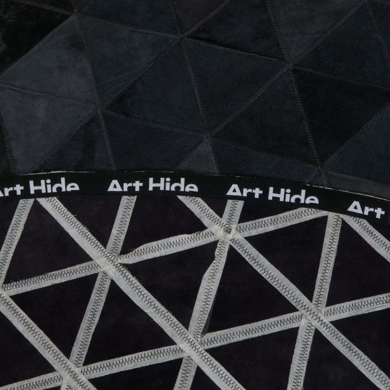 Trilogia Cowhide Geometric Indoor Rug, Runner 2'7" x 16'4"