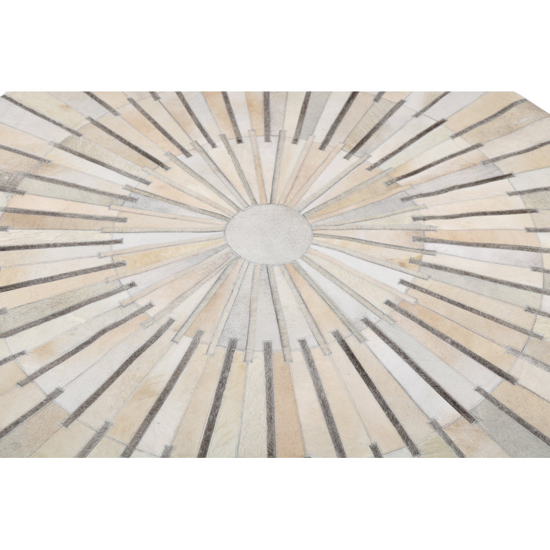 Tapis blanc ivoire en cuir de vache rond One-of-a-Kind, Rond 8 pi