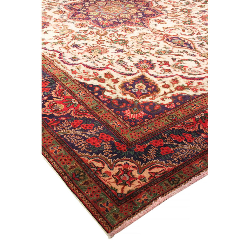 Volodia Oriental Area Rug in Red