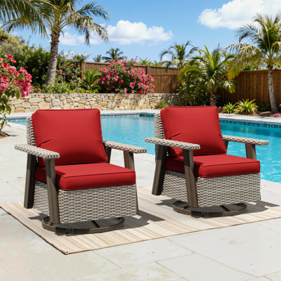 Ensemble de chaises pivotantes en osier avec coussin rouge en polyéthylène (PE) (ensemble de 2)