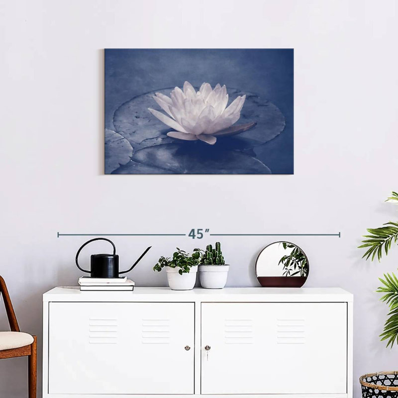 Harnek See Rose, 20" H x 30" W
