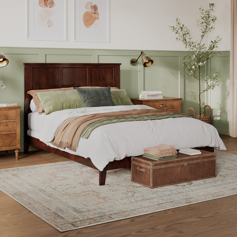 Bryana Standard, Walnut, Queen