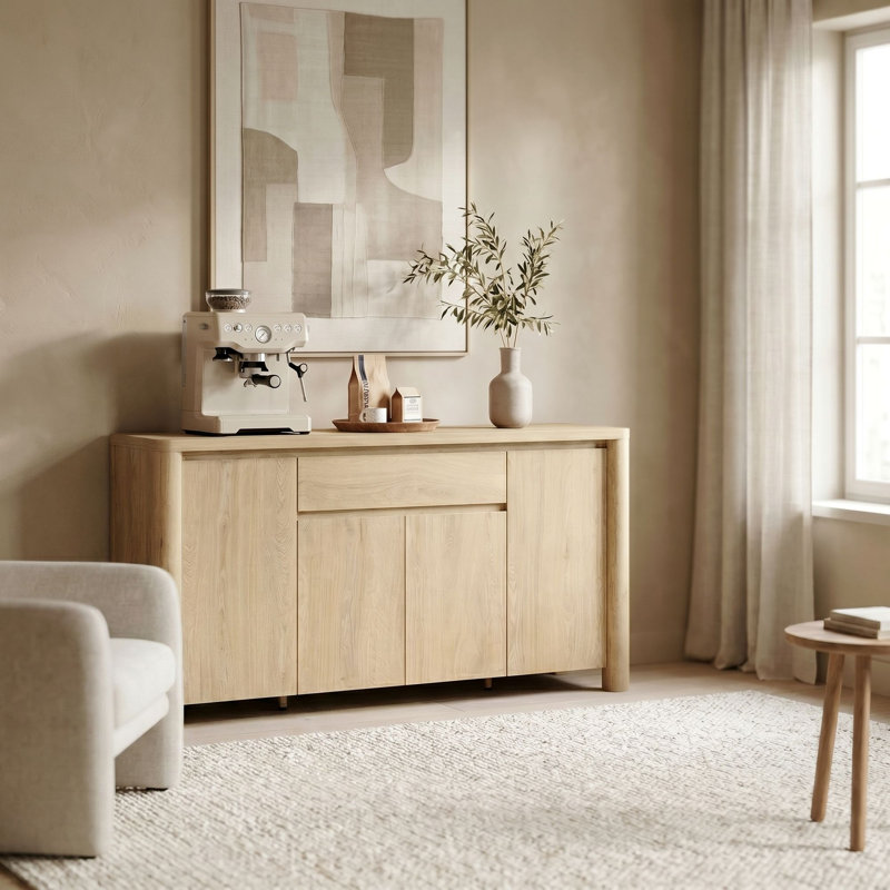 Buffet moderne en bois naturel de 63 po avec 4 portes et tablettes réglables pour la cuisine Quandro