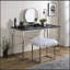 Bureau de meuble-lavabo moderne et moderne avec une fabrication en métal robuste et un design élégant