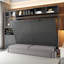 Grand lit mural avec tablettes, gris, multifonctionnel et peu encombrant, dans des appartements convenables