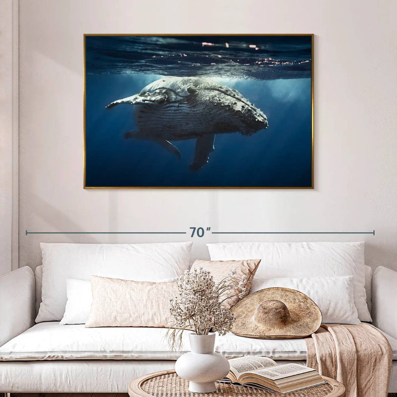 Baleine écumante, 46 po x 31 po, Cadre flottant doré