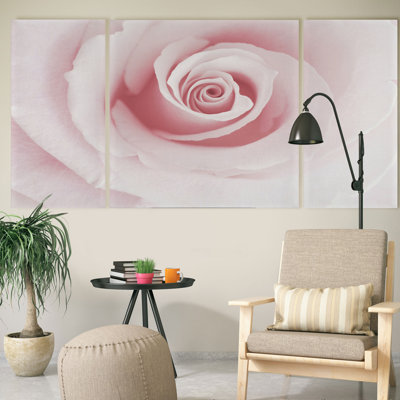 " Rose Embrace " 3 - Pieces