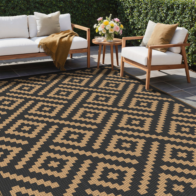 Shimeek Reversible Black / Brown Waterproof Outdoor Mat, Polyester, Rectangle 6'1" x 9'4"