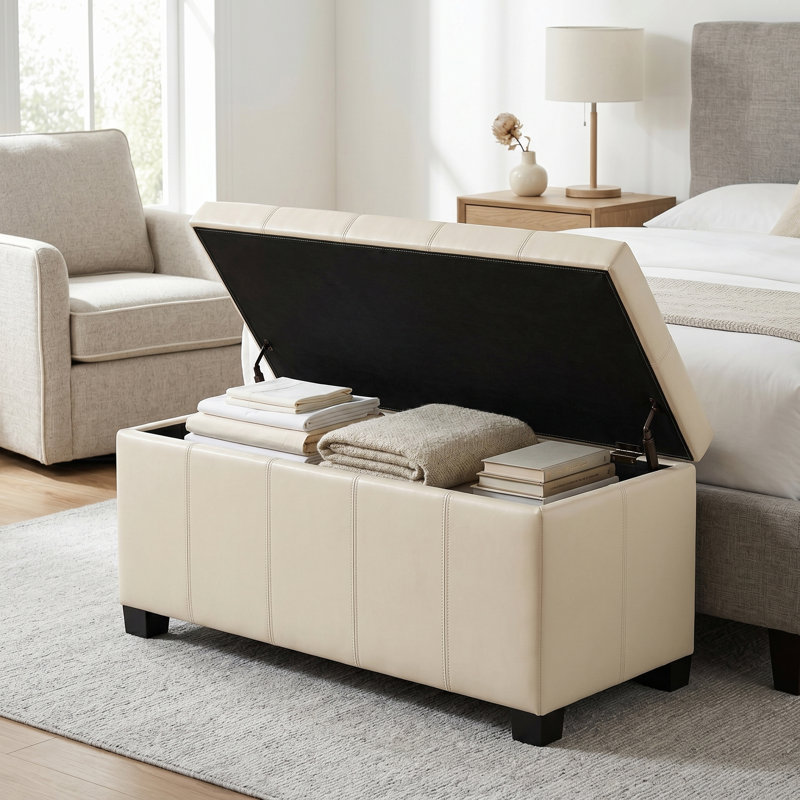 Repose-pieds rectangulaire avec rangement relevable Dover, Similicuir satiné crème