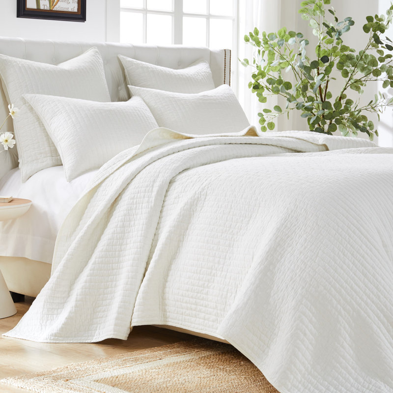Antique White Twin Cotton Reversible Quilt Set