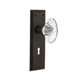 New York Plate with Decorative Keyhole and Oval Fluted Crystal Door Knob