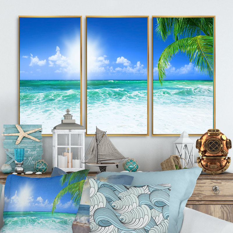 Beautiful Beach With Bright Sun - 3 pièces, reproduction sur toile, H 32 po x l 48 po, Or