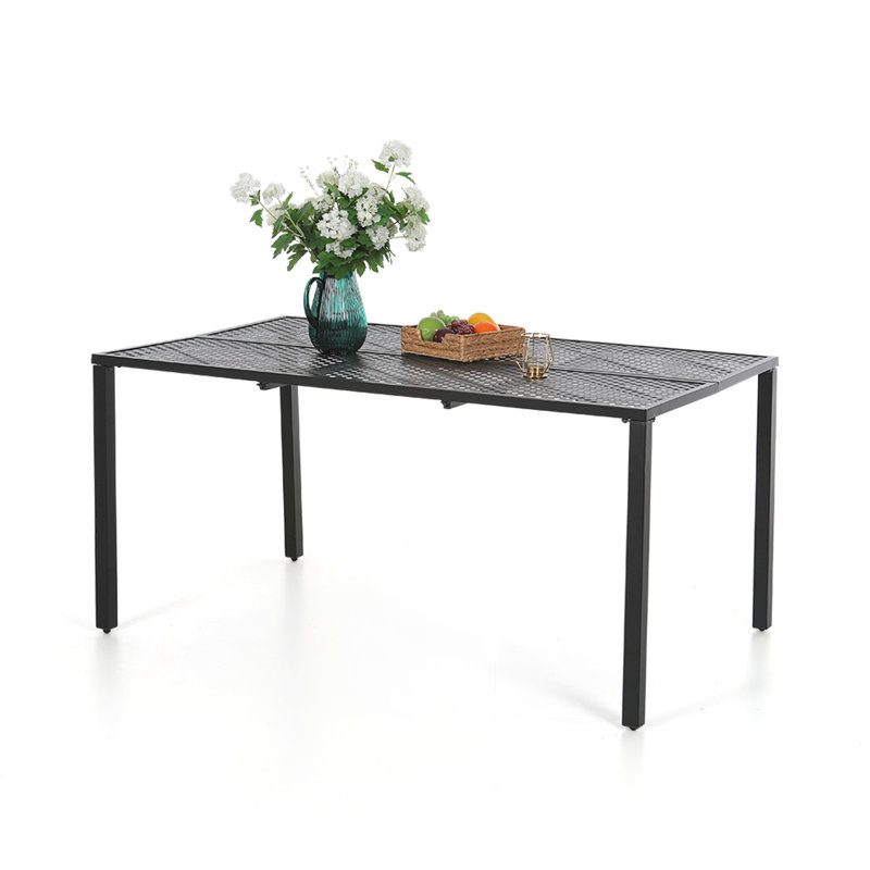 Table de salle à manger en métal