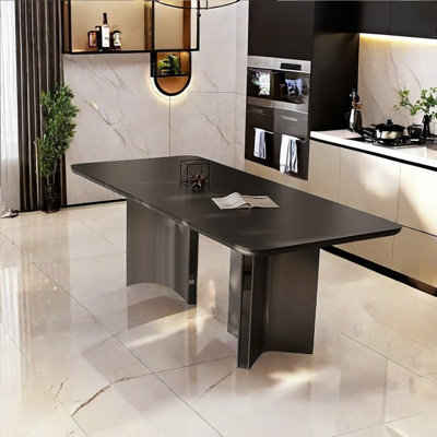 Table rectangulaire légère et moderne