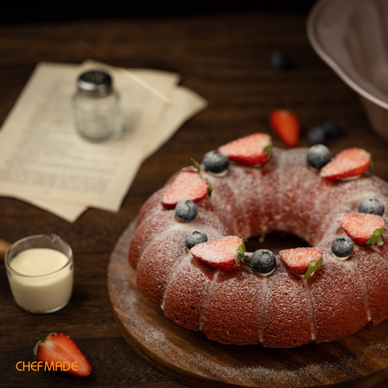 CHEFMADE 10-Inch Pumpkin-Shaped Bundt Pan, Non-Stick Carbon Steel Banquet Cake