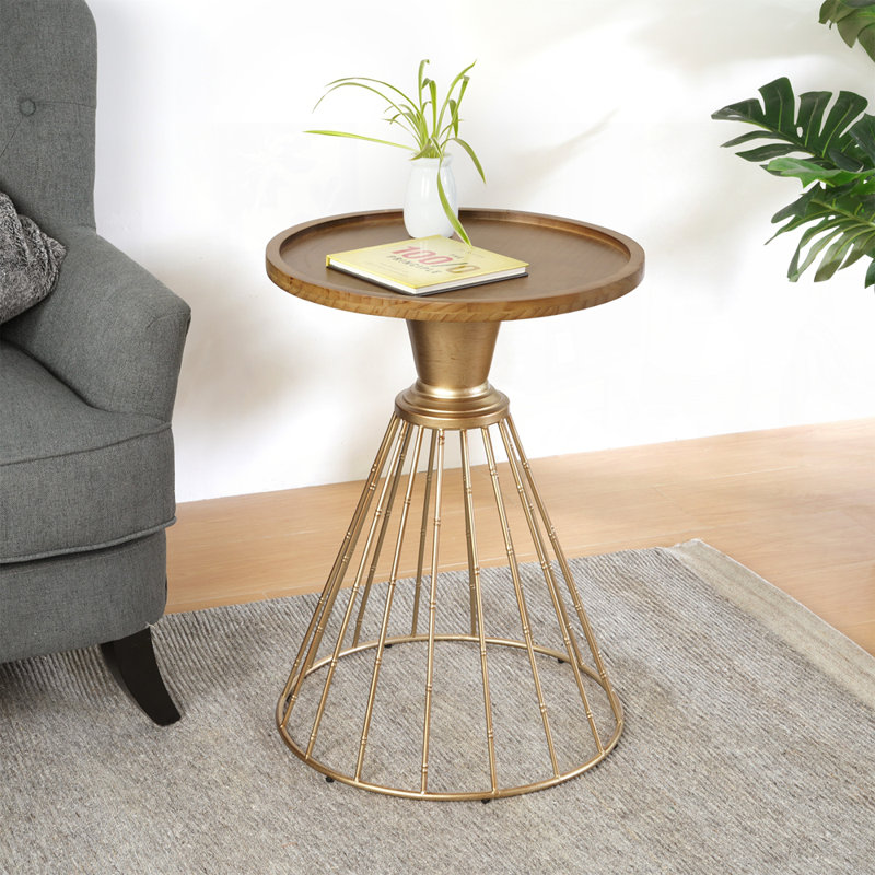 Table d'appoint charmante en pin rétro pour espaces élégants
