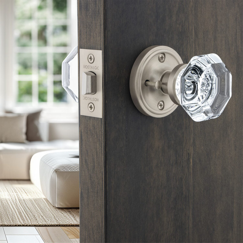 Classic Rosette with Waldorf Door Knob, Polished Brass