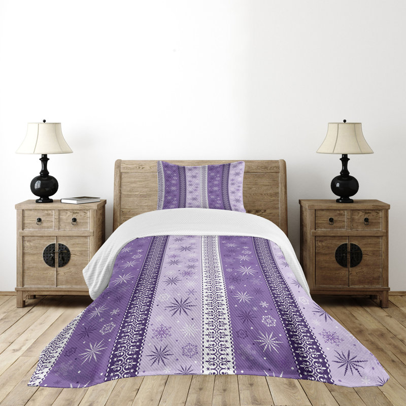 Lavender and White Twin Quilted Bedspread Set with Pillow Sham