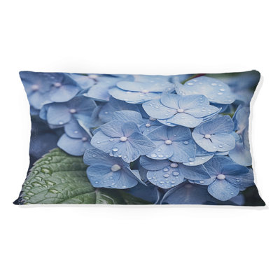 Coussin décoratif à imprimé floral bleu et vert Blooms Heaven