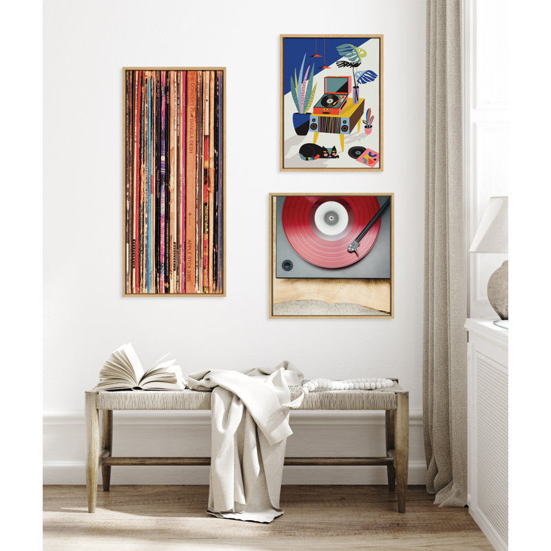 Vinyle rouge par Emiko et Mark Franzen, reproduction d'art sur toile encadrée, H 22 po x l 22 po x P 1,62 po, Naturel