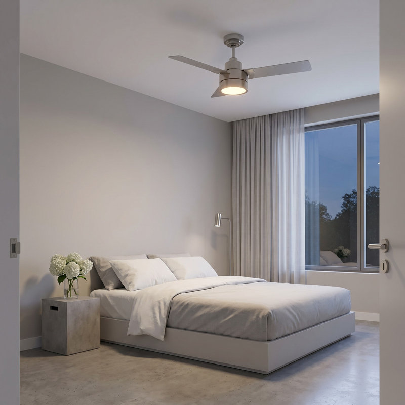 Ventilateur de plafond standard à 44 pales de 44 po à DEL avec pièces de contrôle de ventilateur et ensemble d'éclairage inclus Ebie