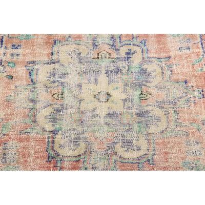 Authentique tapis turc rétro aux couleurs vives avec des motifs complexes pour la décoration intérieure