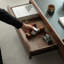 Table basse à quatre pieds avec rangement-98347074