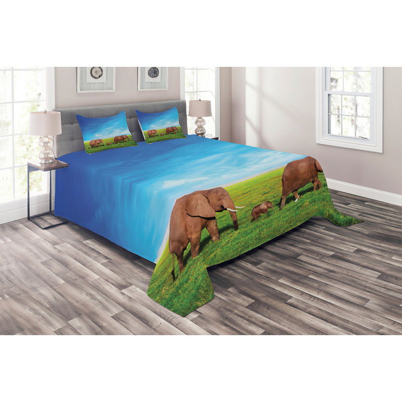 Elephant Eclectic Polyester Coverlet, King Bedspread + 2 Shams