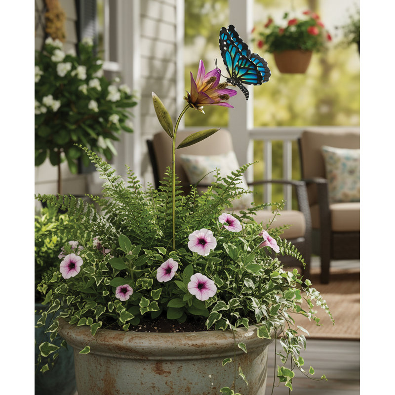 Piquet de jardin 45 po papillon et fleur en métal avec peinture résistante aux intempéries et piquet de sol robuste, Bleu