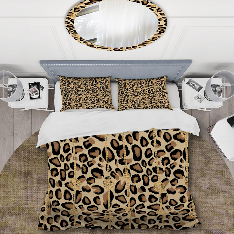 Golden Chain And Knots Leopard Polyester Animal Print Duvet Cover, King Duvet Cover + 2 King Shams