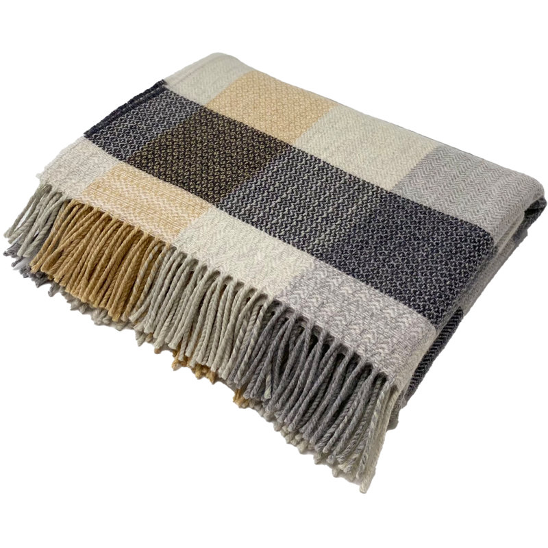 Jeté tissé en laine d'agneau Merino, Gris / beige / à carreaux