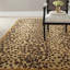 Tapis brun clair en laine / viscose touffeté à la main à imprimé animal Jamon Martha Stewart-11179418