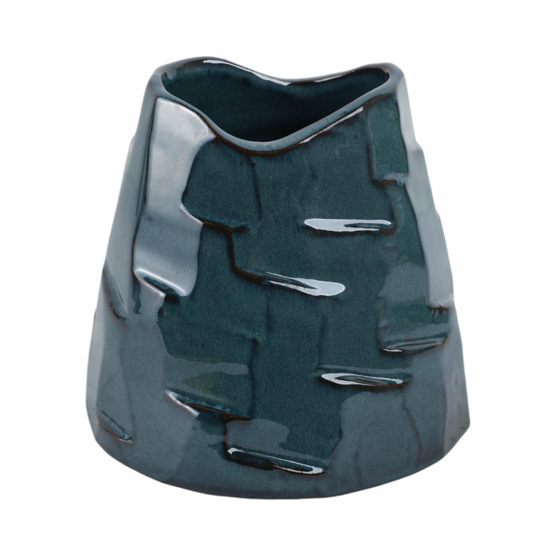 Terracotta Vase With Sculpted Textured Design - Elegant Decorative Accent For Modern And Contemporary Spaces, Ideal For Floral Arrangements And Stylish Home Decor