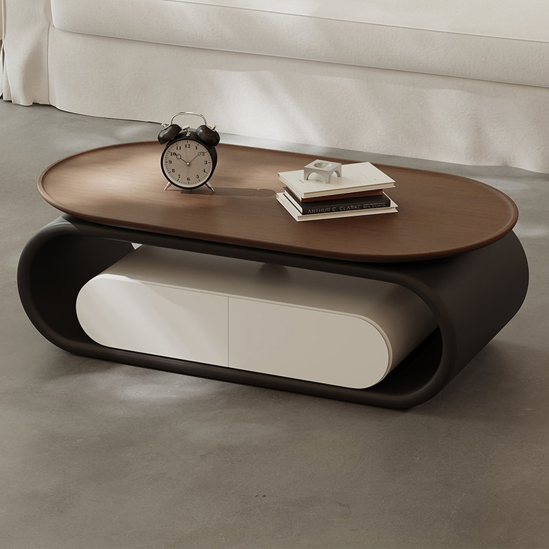 Table basse simple de style rétro