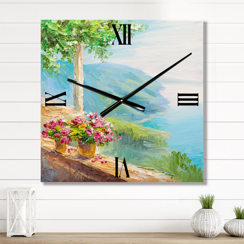 Horloge murale maison près de la mer avec fleurs, Moyen