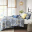 Courtepointe réversible avec coussins décoratifs - Motif floral double / grand bleu en microfibre douce-131465153-131465152