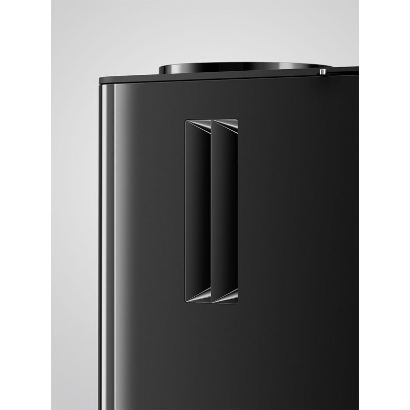 ENA 4, Metropolitan Black