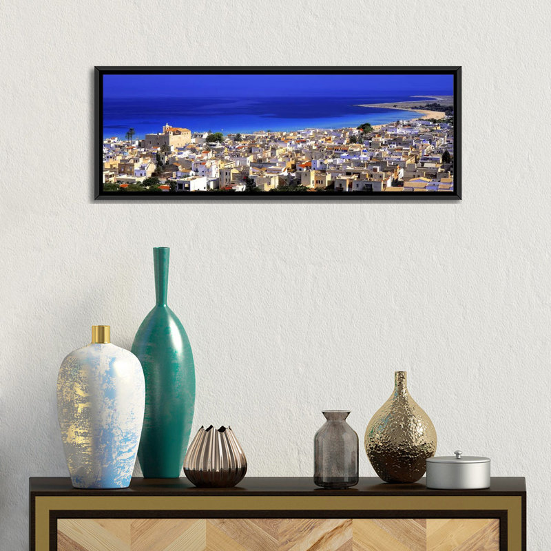 «San Vito Lo Capo, Sicily, Italy», reproduction de photo sur toile tendue, H 12 po x l 36 po x P 1,5 po, Cadre noir