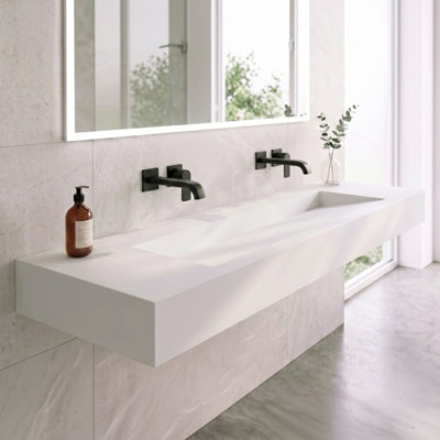 Lavabo de salle de bain mural rectangulaire 60 po Pyramid