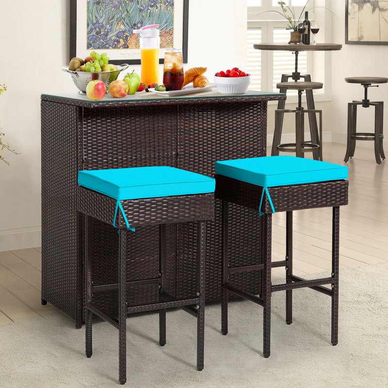 Ensemble de 3 tables de bar en rotin avec 2 tabourets coussinés turquoise, Bleu, H 41,5 po x l 24 po x P 40 po
