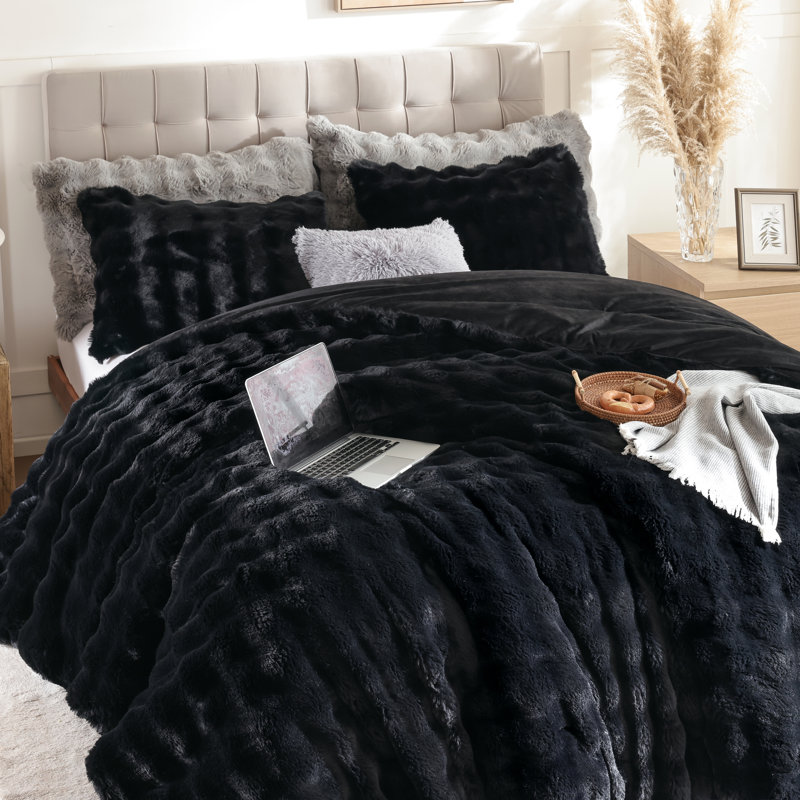Fluffy Comforter Set Ultra Soft & Warm Faux Fur Comforter With Pillowcases For Winter, Black