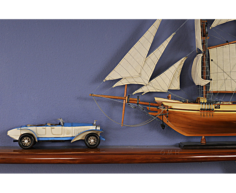 Randon Transportation Figurines & Sculptures