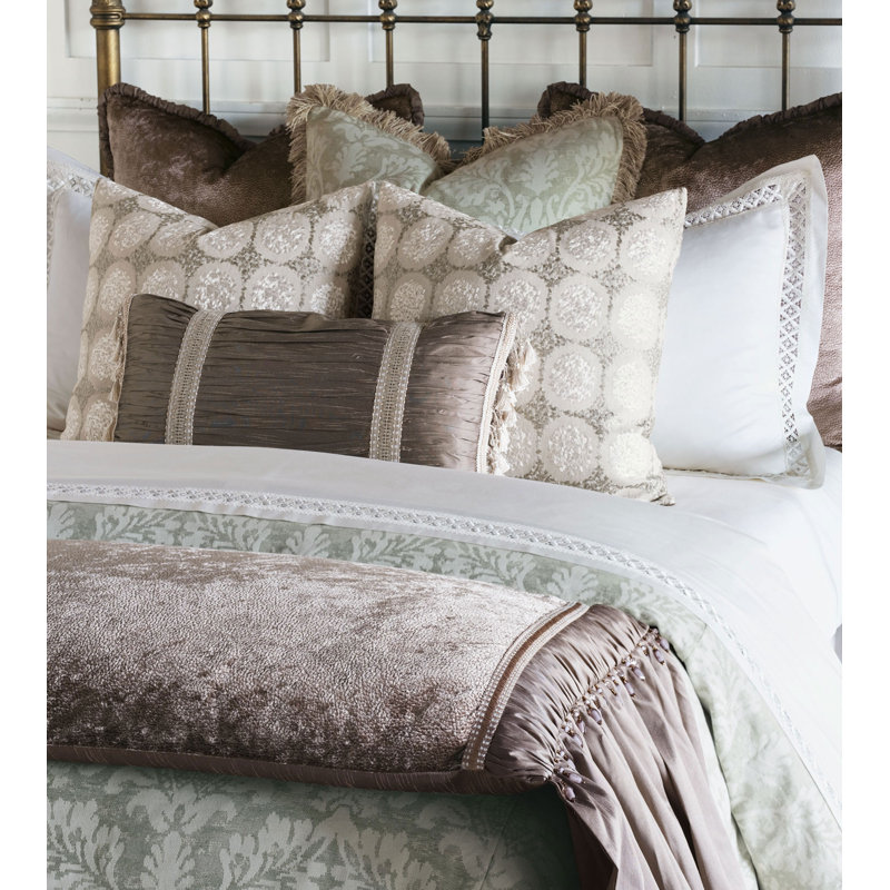 Lourde Square Pillow Cover & Insert, 22"H x 22"W