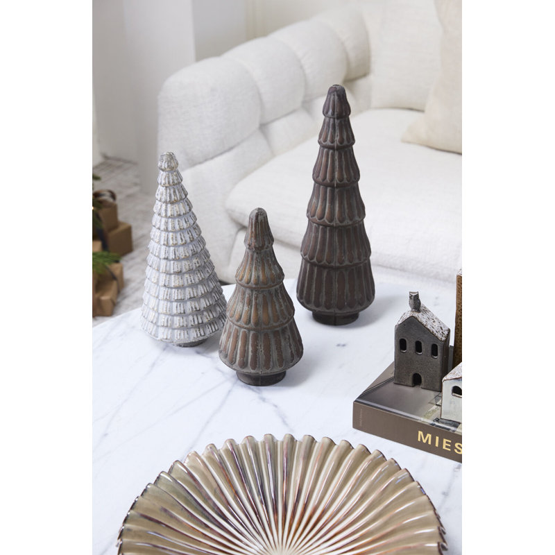Arbre de la Norvège, H 18,5 po x l 6,25 po x P 6,25 po