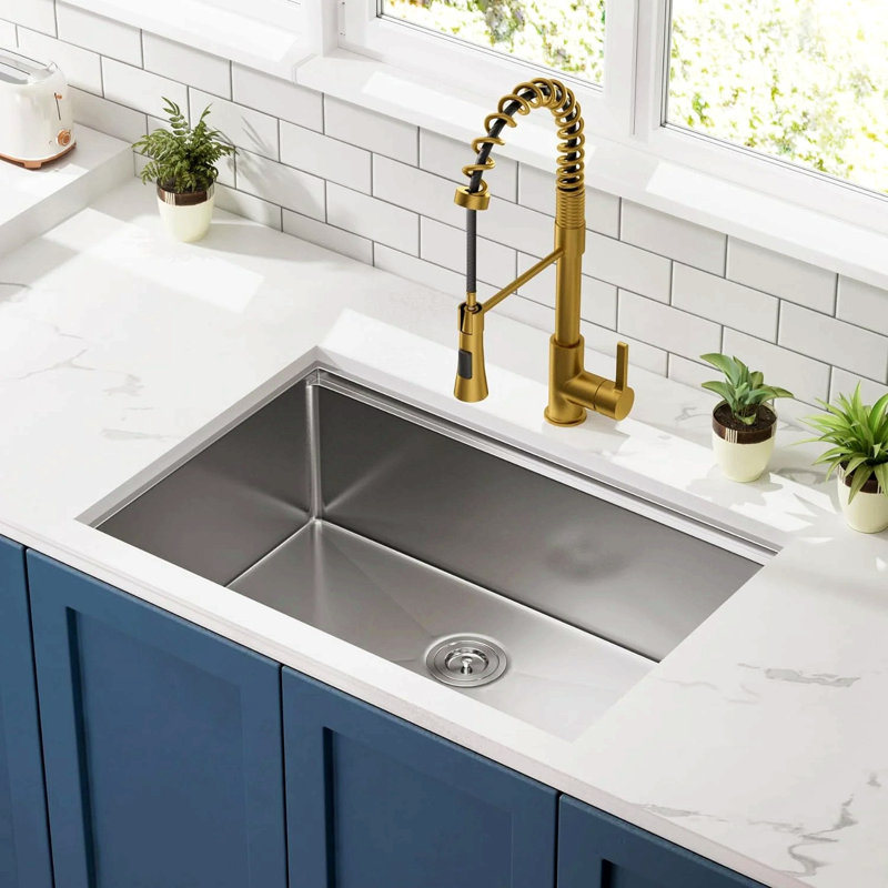 Évier de cuisine encastrable 32 po x 18 po à cuve simple en acier inoxydable de calibre 18