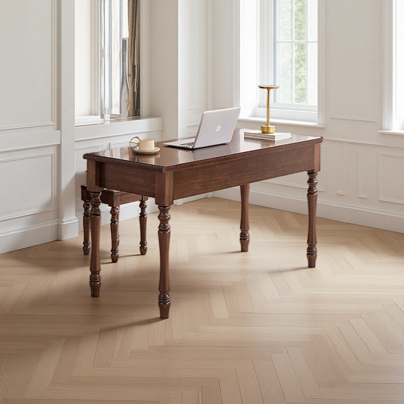 Bureau en bois de noyer noir
