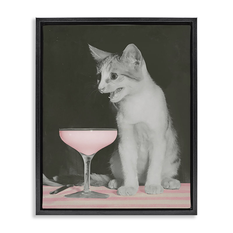  Chat et boisson rose, art mural par Daphne Polselli, H 21 po x l 17 po, Cadre flottant noir de jais