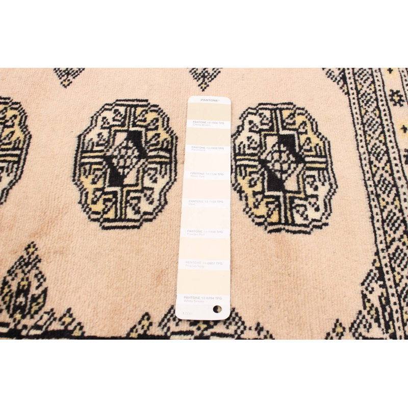 Tapis ivoire 8 pi 0 po x 9 pi 10 po Finha Peshawar Bokhara