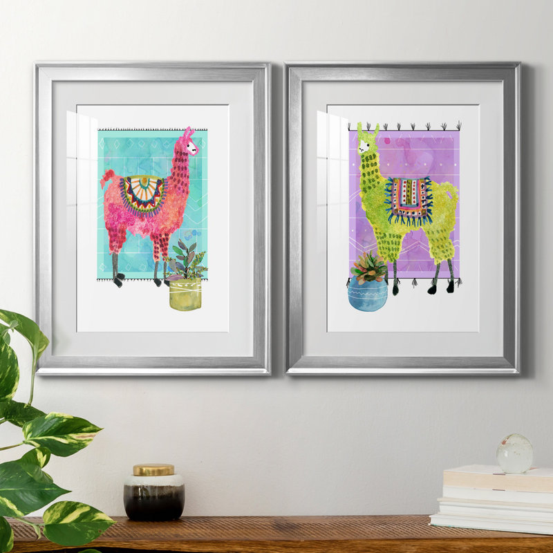 «Lovely Llama III», ensemble de 2 reproductions d'art, Blanc, H 18,5 po x l 49 po x P 1,5 po, Papier avec cadre argenté