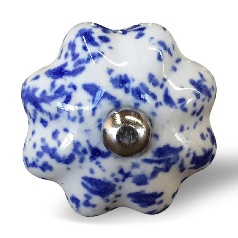 Ensemble de huit poignées de tiroir en céramique et en métal bleues et blanches